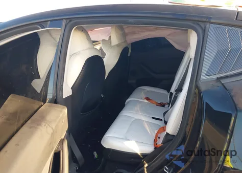 2023 Tesla Model Y Awd/Long Range Dual Motor All-Wheel Drive z USA, uszkodzony, nr VIN 7SAYGAEE0PF861752